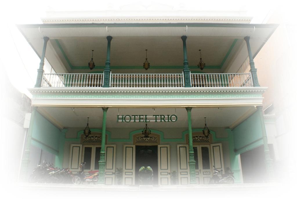 Hotel Trio Surakarta  Экстерьер фото